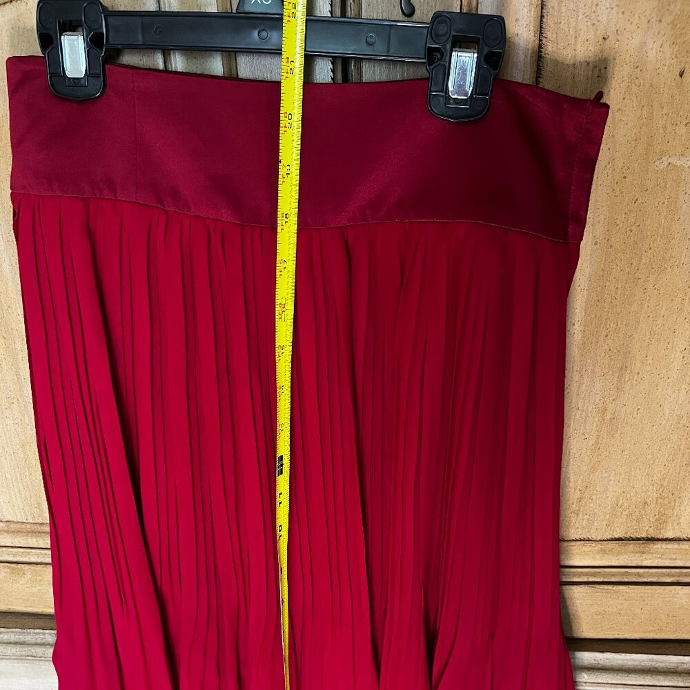 H&M Red A-Line Pleated Cocktail Skirt - Picture 5 of 5